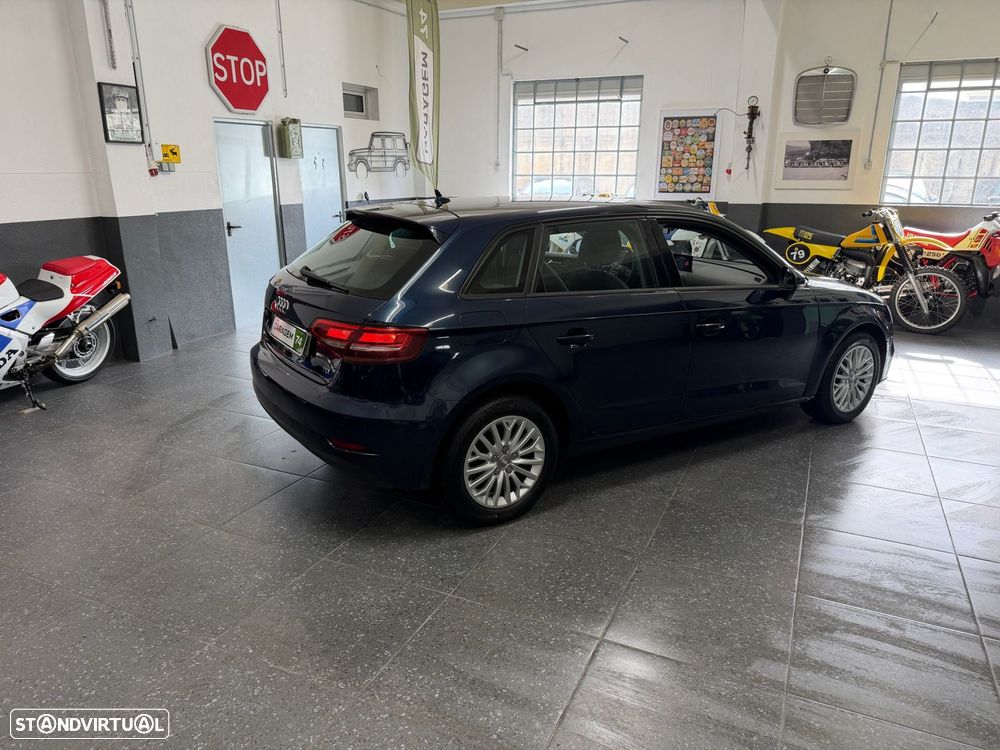 Audi A3 Sportback 1.6 TDI Advance Ultra - 6