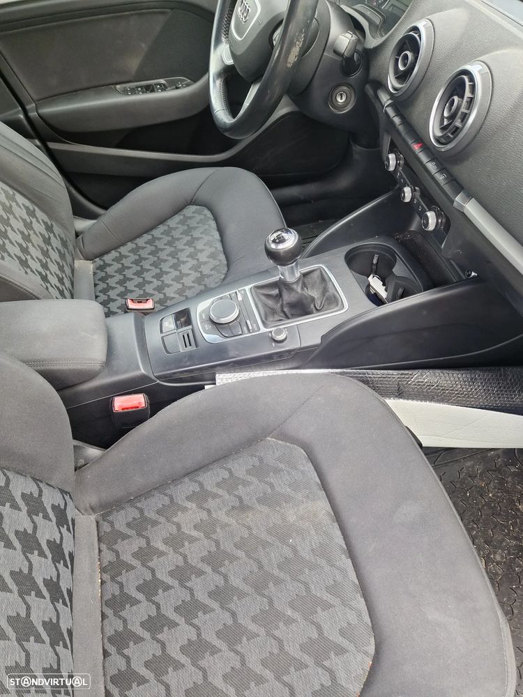 Audi A3 Limousine 1.6 TDI Attraction Ultra - 6