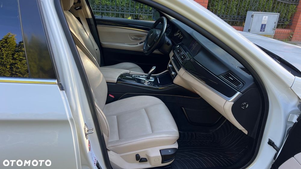 BMW Seria 5 525d Sport-Aut - 15