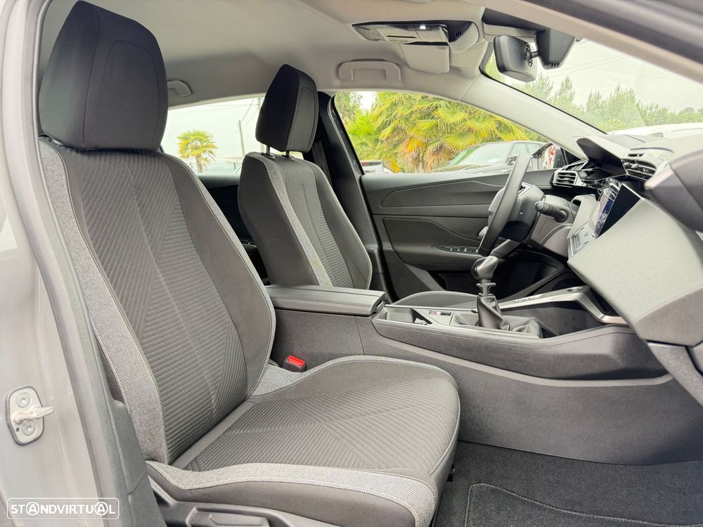 Peugeot 308 SW 1.2 PureTech Active - 32