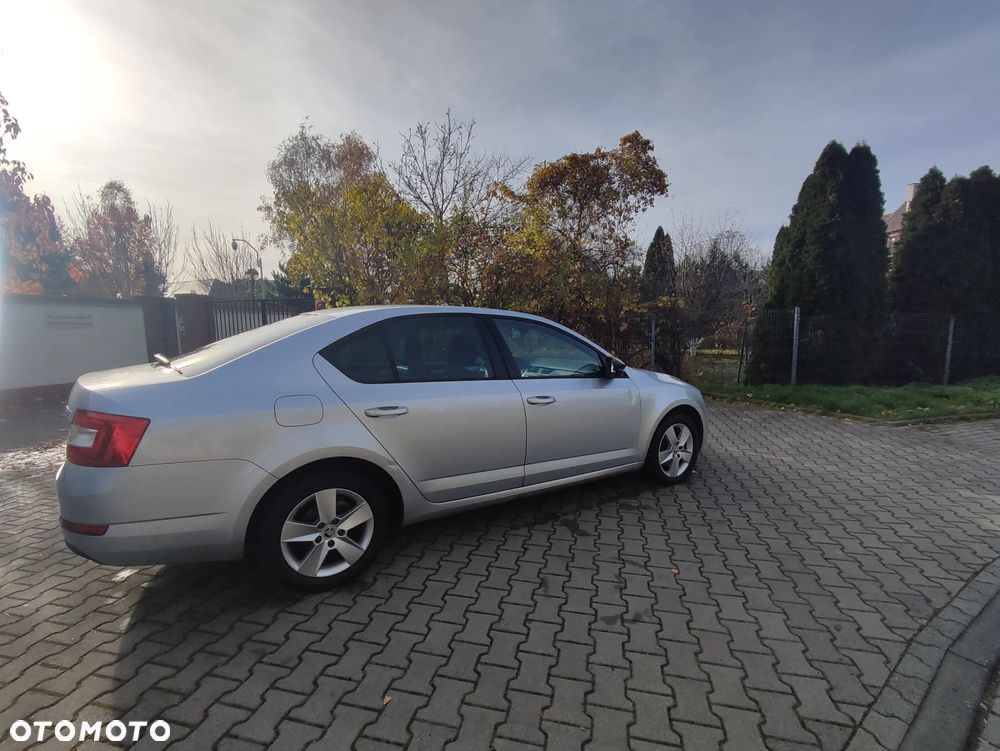 Skoda Octavia 2.0 TDI Style - 6