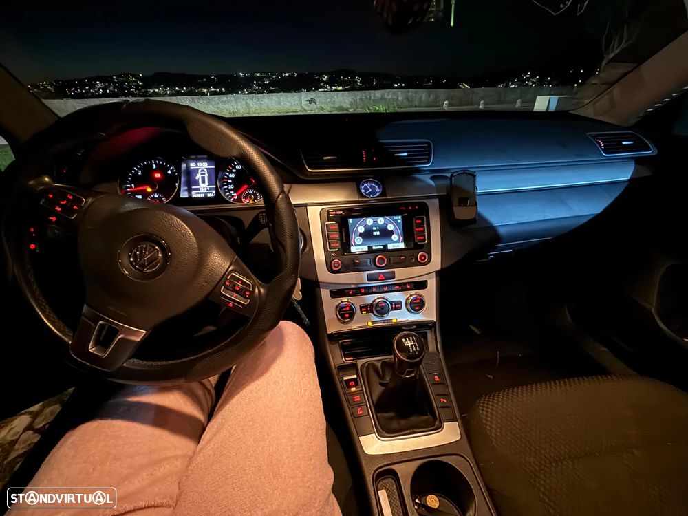 VW Passat Variant 1.6 TDI BlueMotion Comfortline - 8