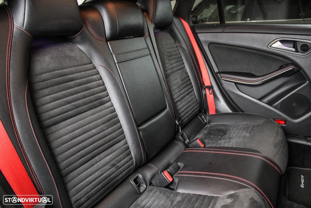 Mercedes-Benz CLA 45 AMG Shooting Brake 4-Matic - 16
