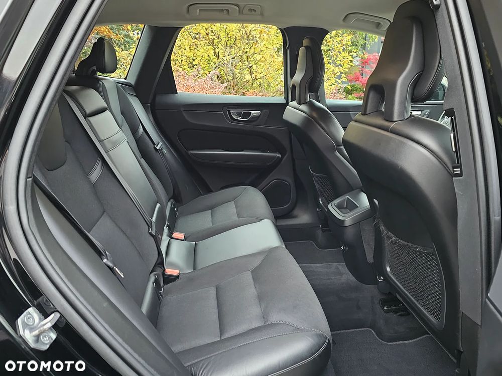 Volvo XC 60 D4 SCR AWD Momentum - 24