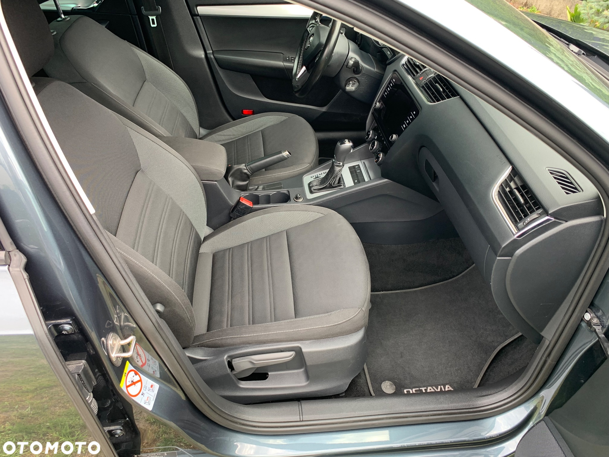 Skoda Octavia Combi 1.6 TDI DSG Ambition - 4