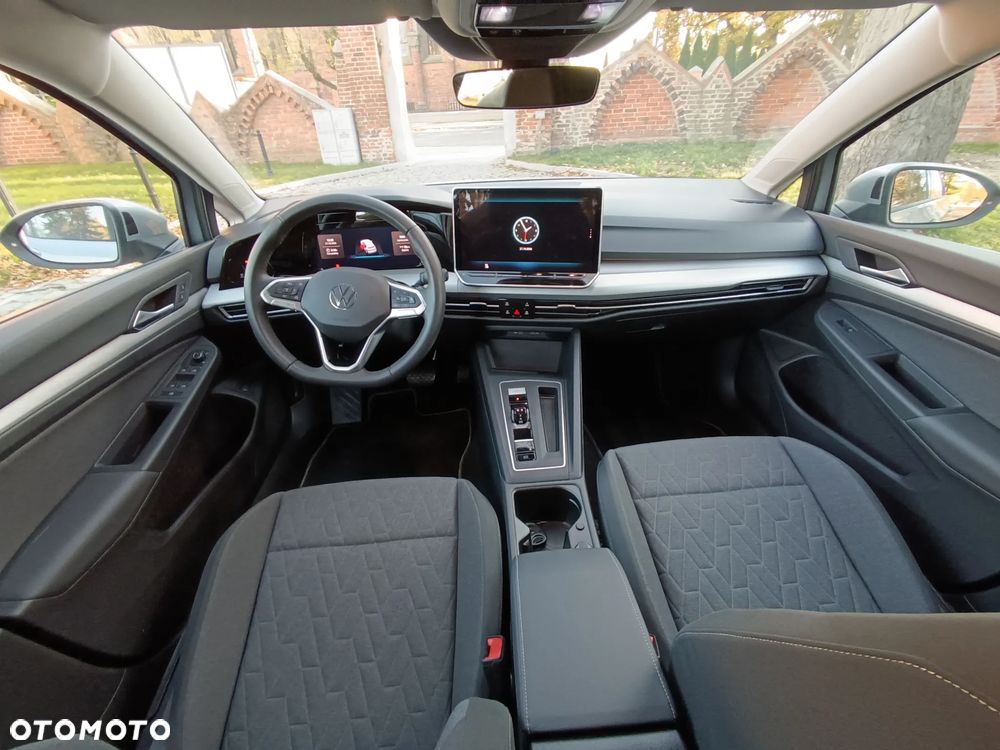 Volkswagen Golf - 10