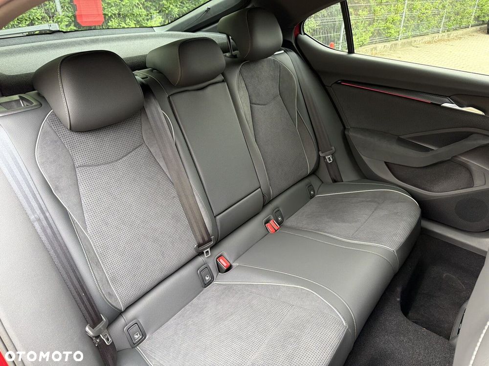 Skoda Superb 2.0 TSI Sportline DSG - 21