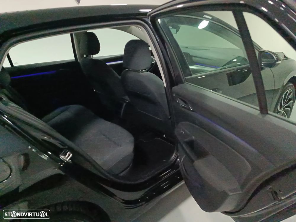 VW Golf 1.0 TSI Life - 26