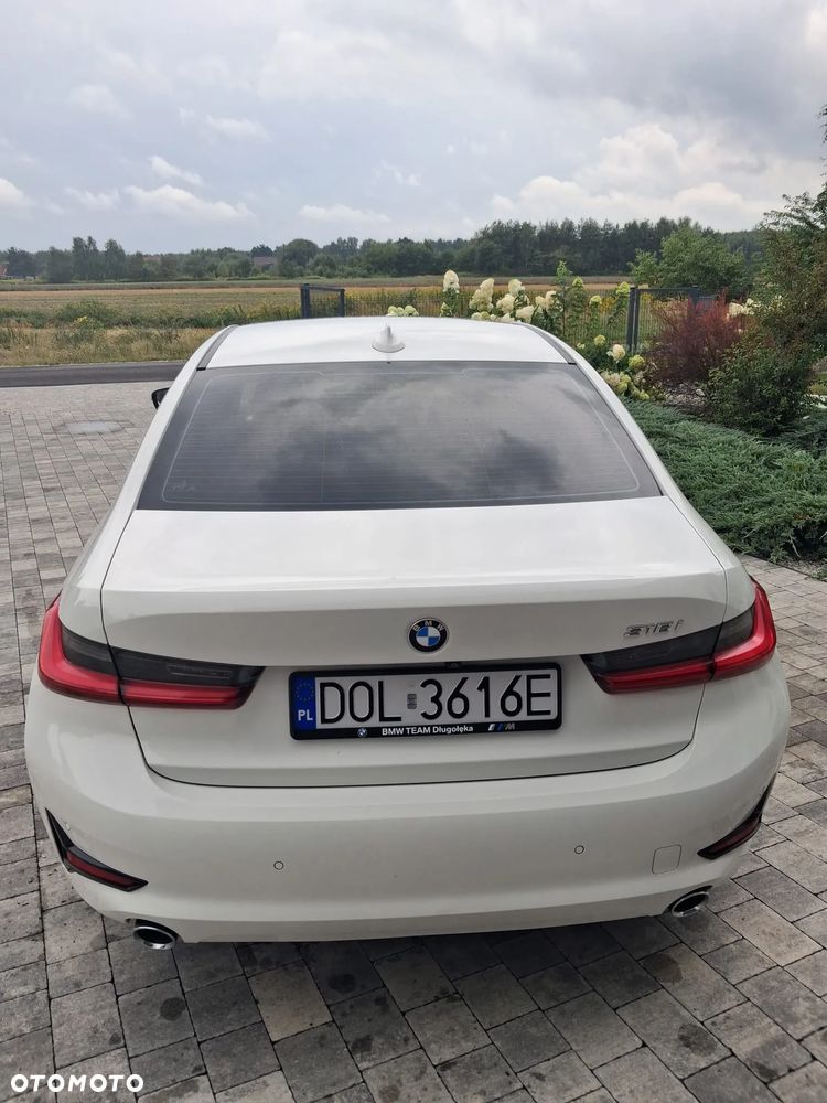 BMW Seria 3 318i Advantage - 9