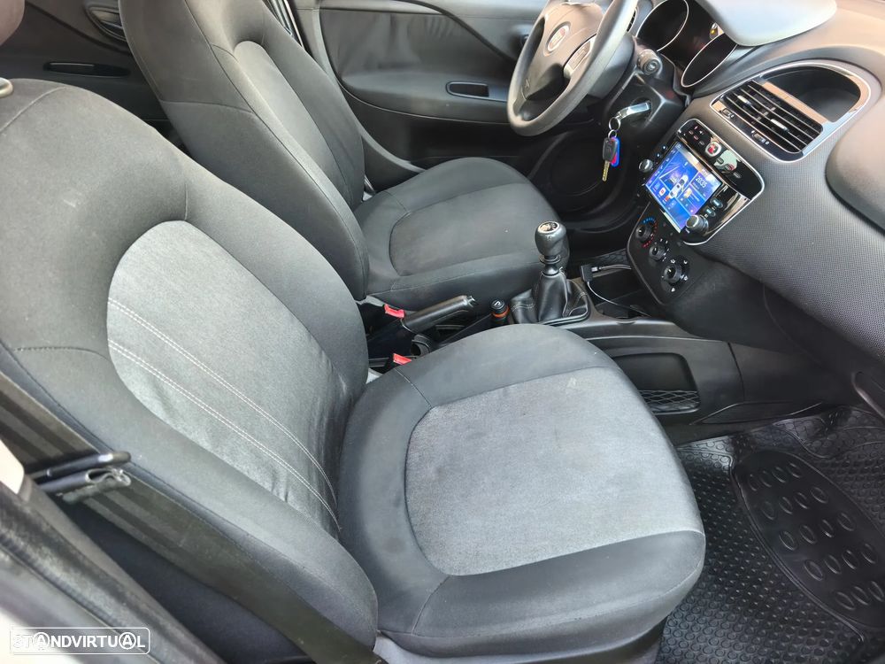 Fiat Punto 1.2 Young S&S - 26