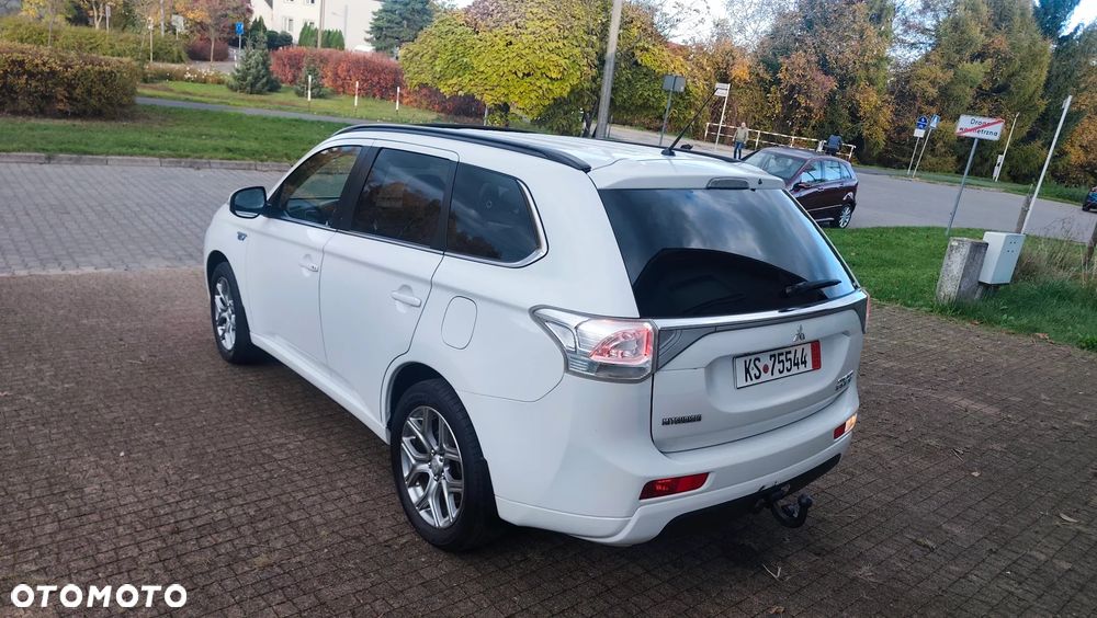 Mitsubishi Outlander 2.0 4WD Top - 7