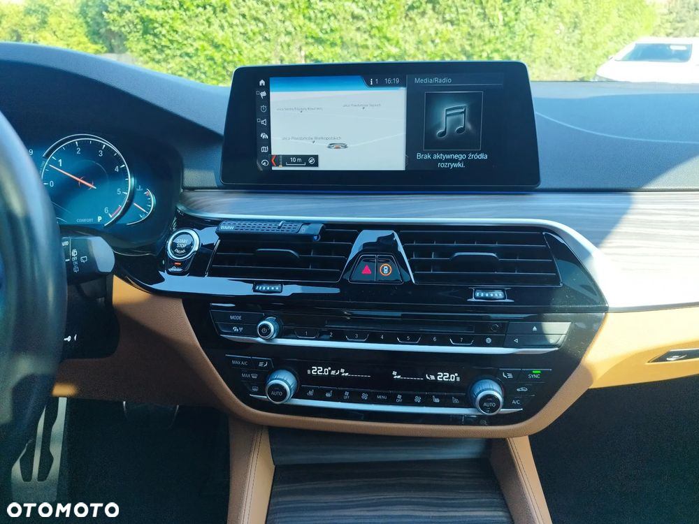 BMW Seria 5 530d xDrive M Sport sport - 29