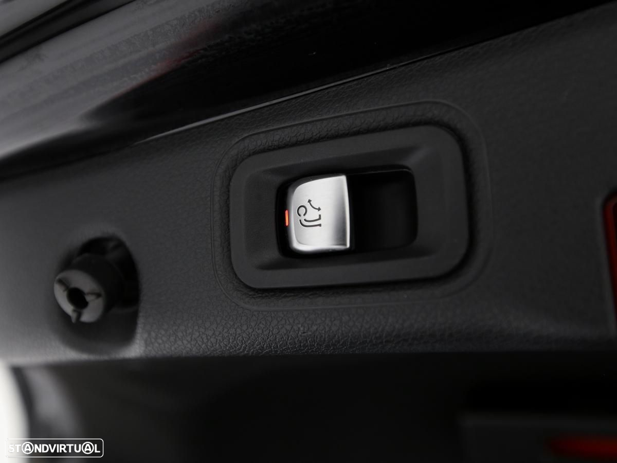 Mercedes-Benz E 300 de AMG Line - 17