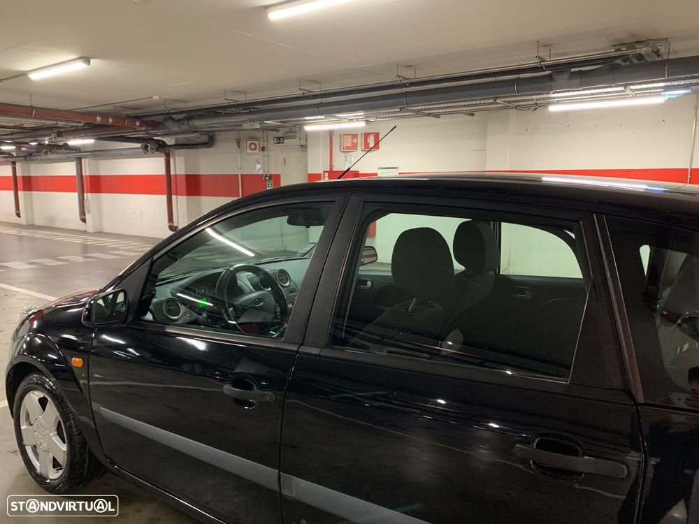 Ford Fiesta 1.25 Trend - 4