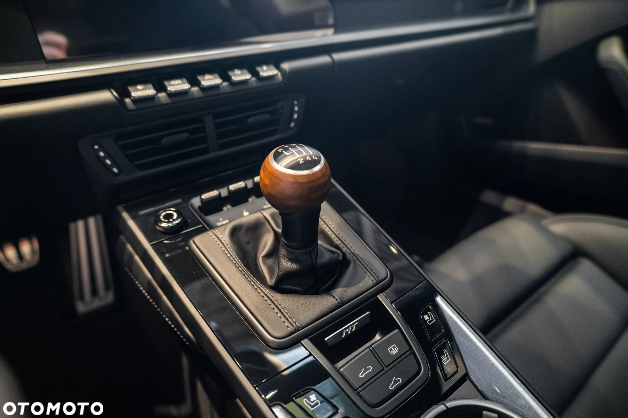 Porsche 911 Carrera T - 18