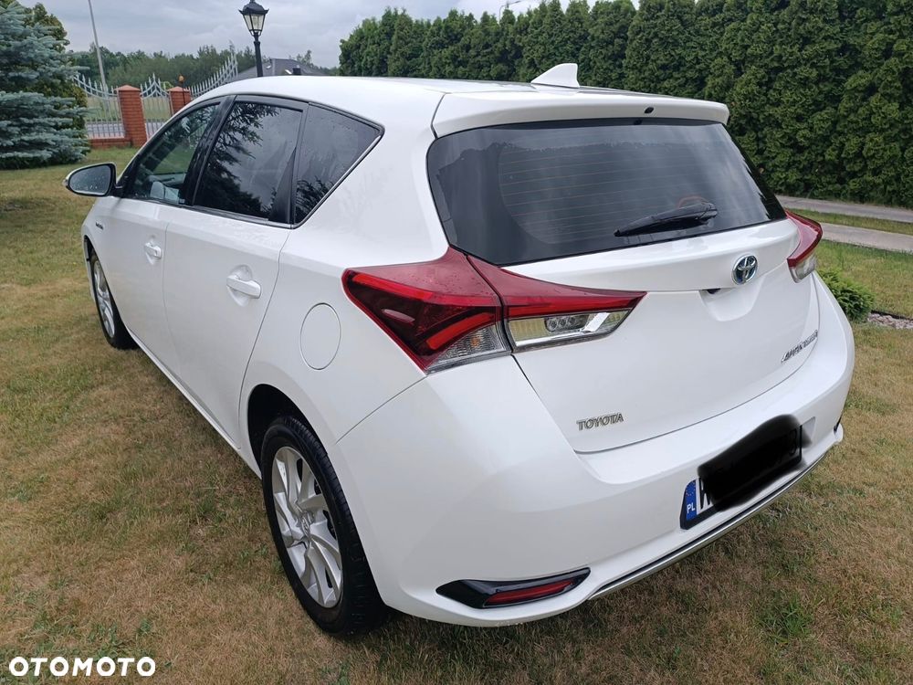 Toyota Auris 1.8 HSD Sol - 3