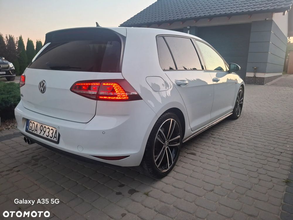 Volkswagen Golf - 5