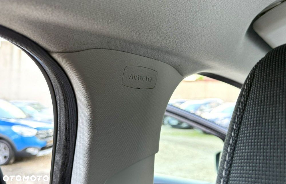 Ford C-MAX 1.6 Ti-VCT SYNC Edition - 25