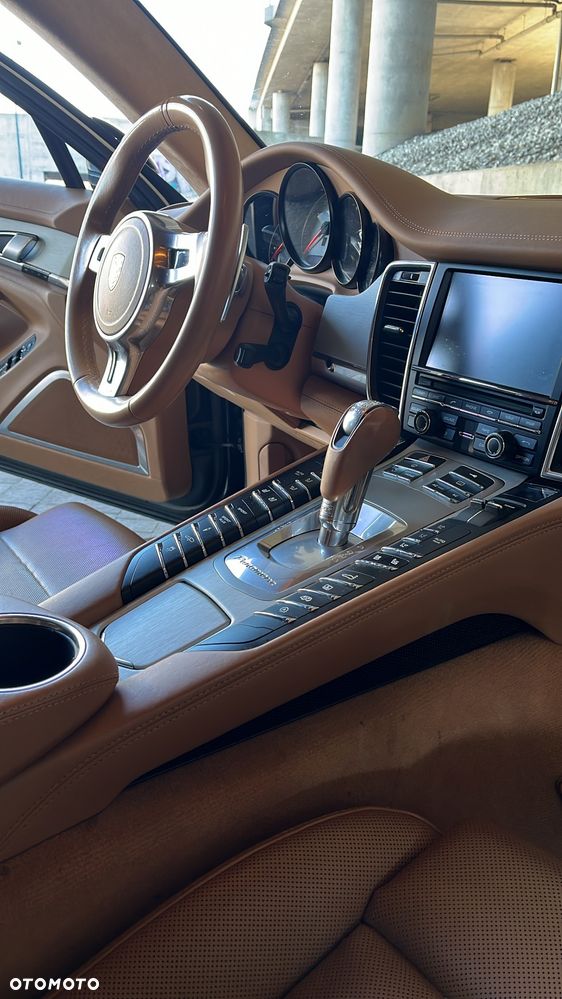 Porsche Panamera 4S PDK - 11