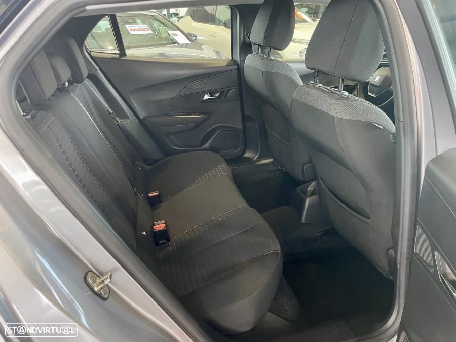 Peugeot 2008 1.2 PureTech Active Pack - 24