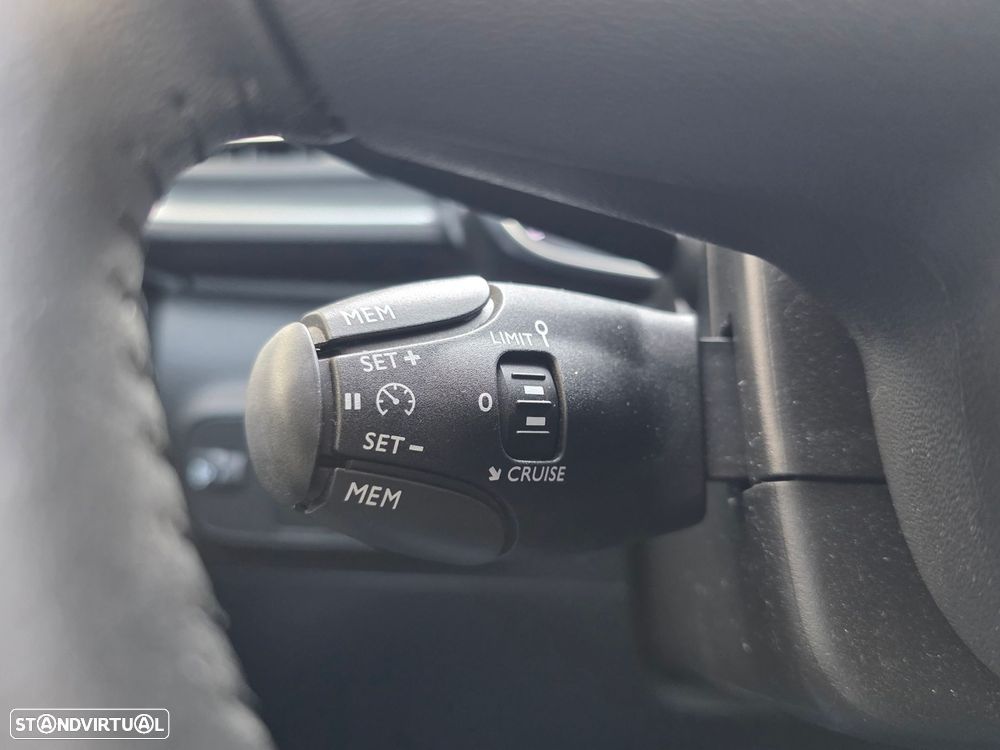 Citroën C3 1.2 PureTech Shine Pack - 16