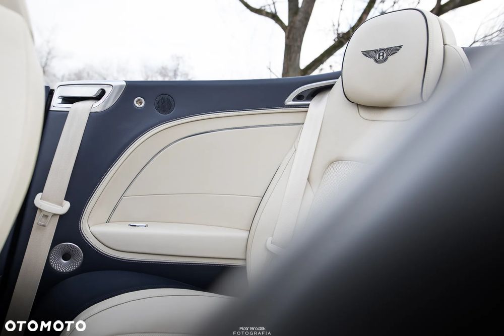 Bentley Continental GT - 27