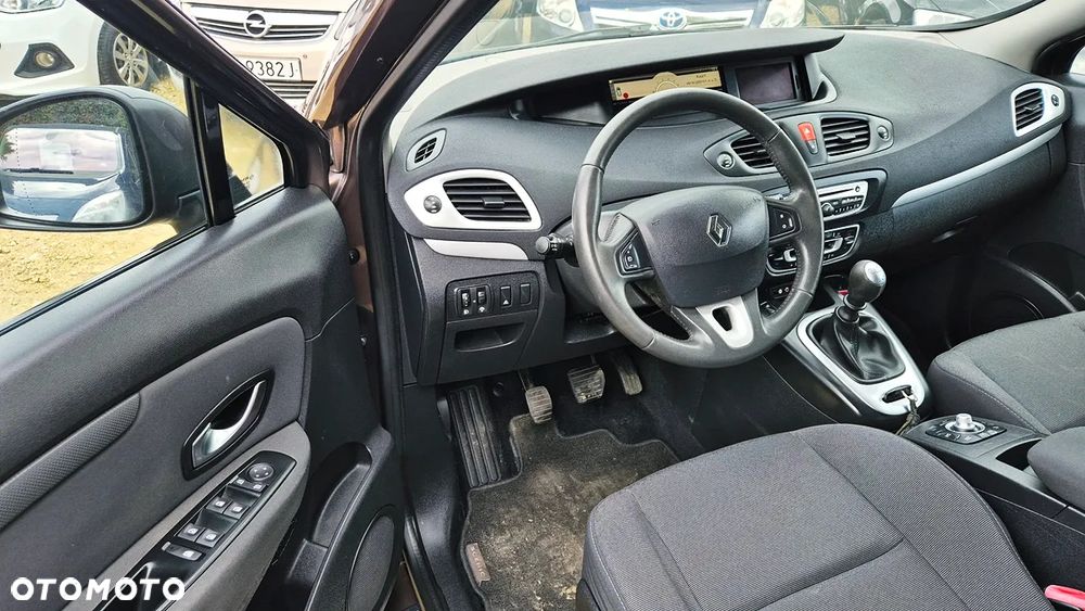 Renault Scenic 1.6 16V 110 TomTom Edition - 30