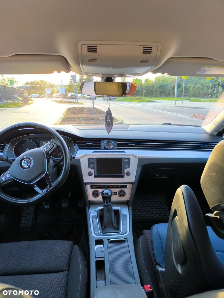 Volkswagen Passat 2.0 TDI (BlueMotion Technology) Comfortline - 8