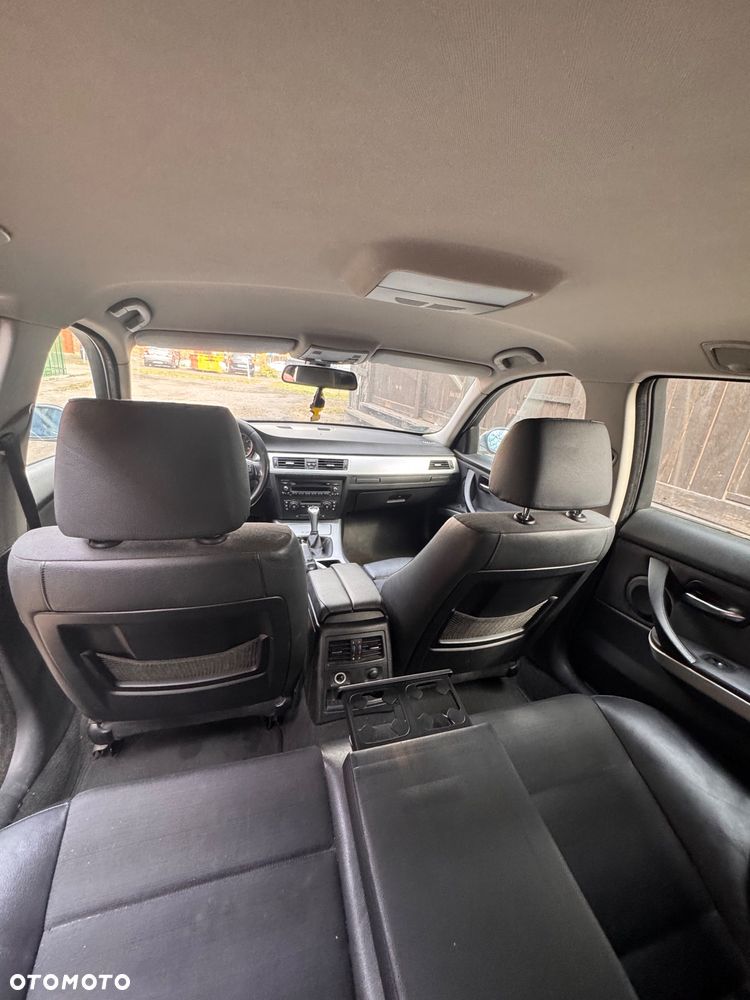 BMW Seria 3 320d - 8