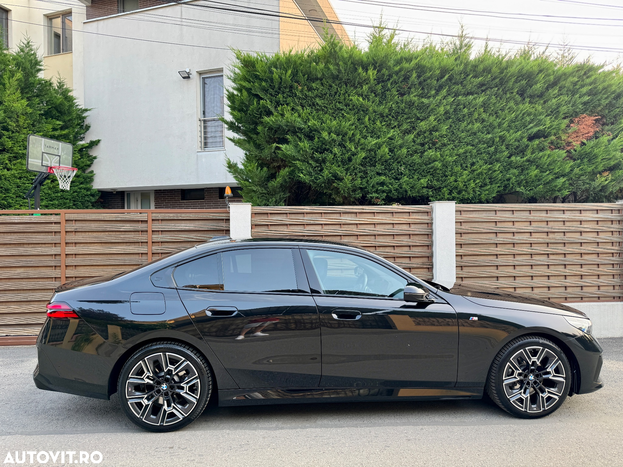 BMW Seria 5 520i AT MHEV - 8