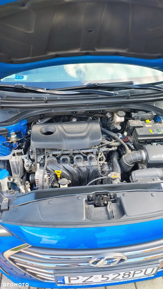 Hyundai Elantra 1.6 Comfort - 20