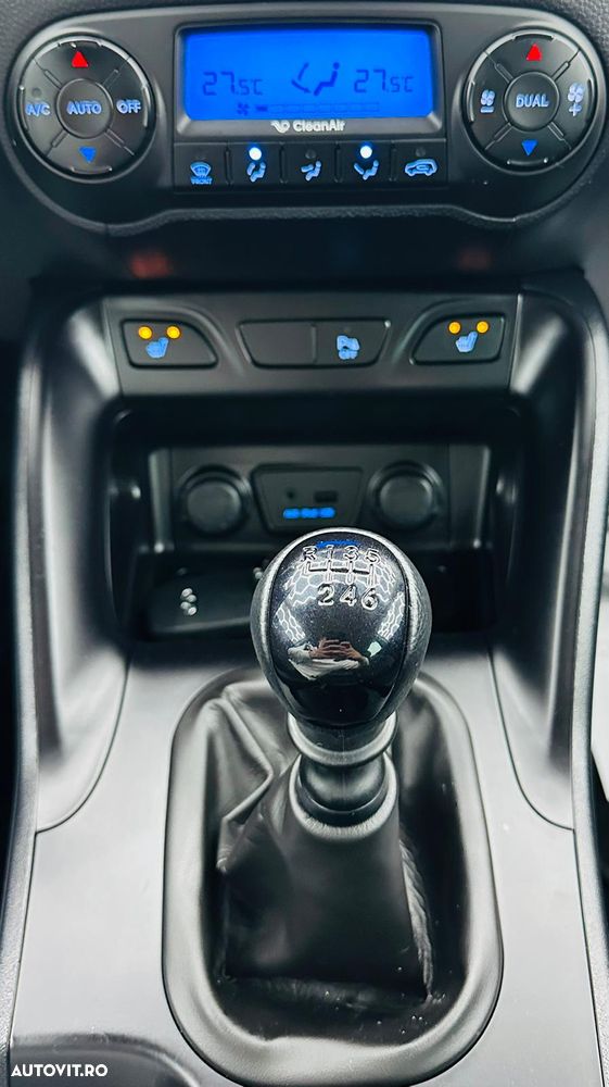 Hyundai ix35 1.7 CRDI 2WD blue Finale Gold - 24