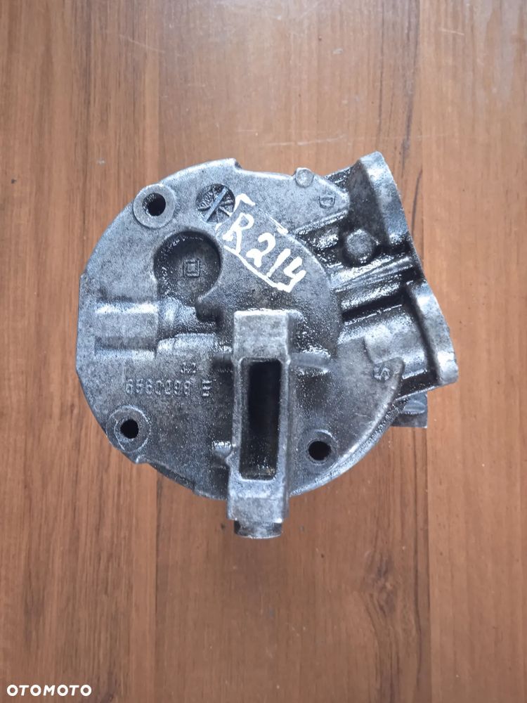 Sprężarka klimatyzacji	Opel Sintra Omega Vectra B		j639 6560298 - 3
