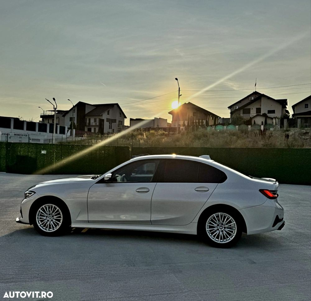 BMW 3 Series 2021 photo 3