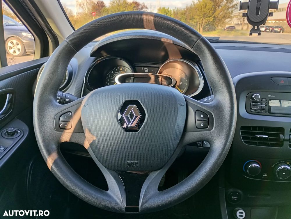 Renault Clio 1.2 16V Expression - 8
