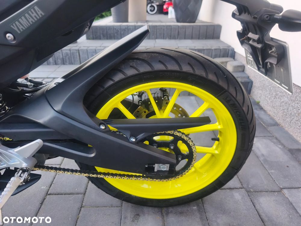 Yamaha MT - 17