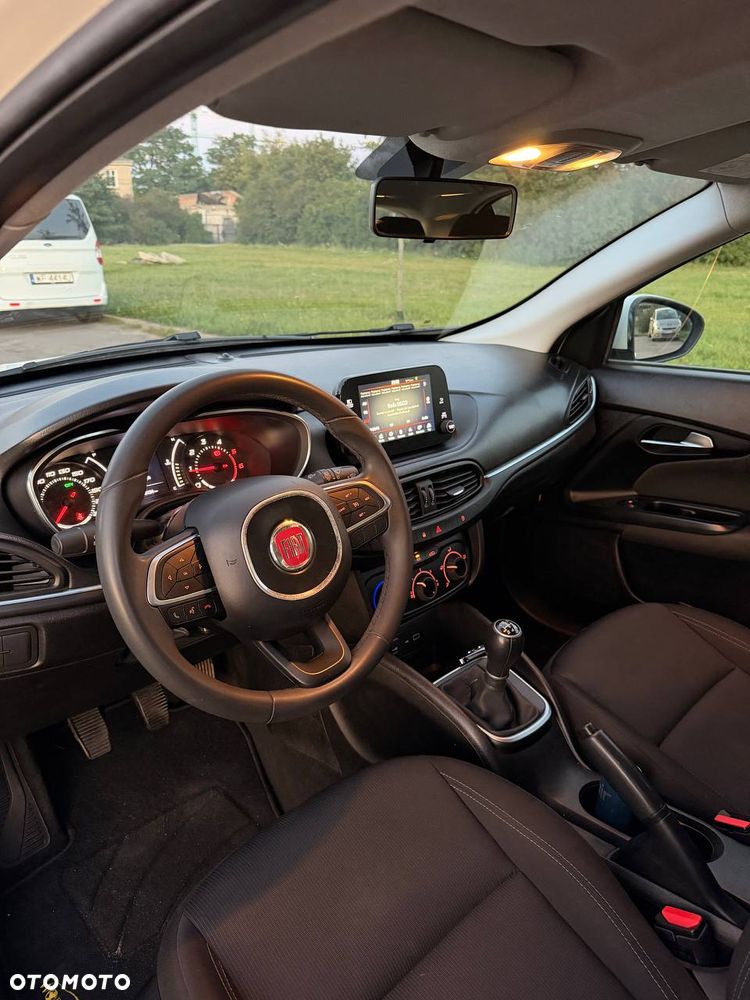 Fiat Tipo 1.3 MultiJet 16v Easy - 11