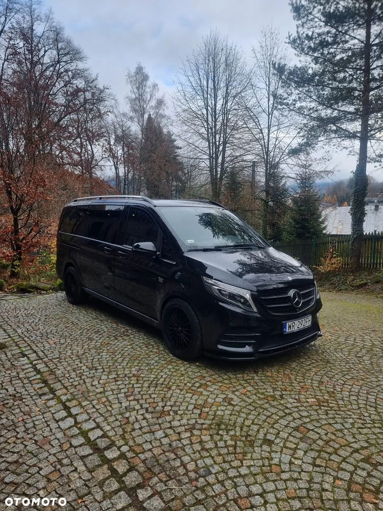 Mercedes-Benz Klasa V - 1