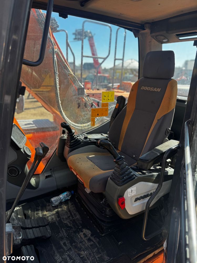 Doosan DX180LC - 2