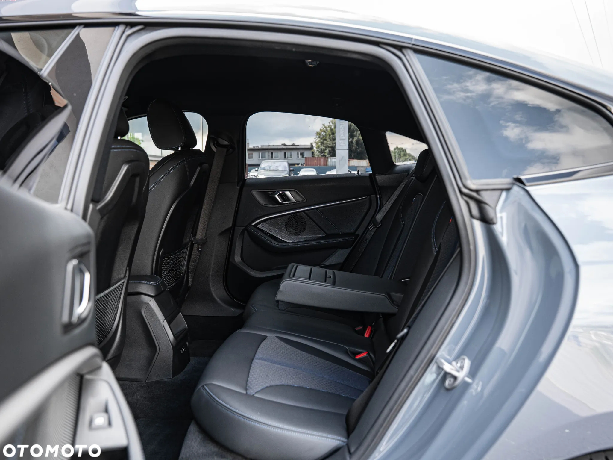 BMW Seria 2 220d xDrive M Sport sport - 31