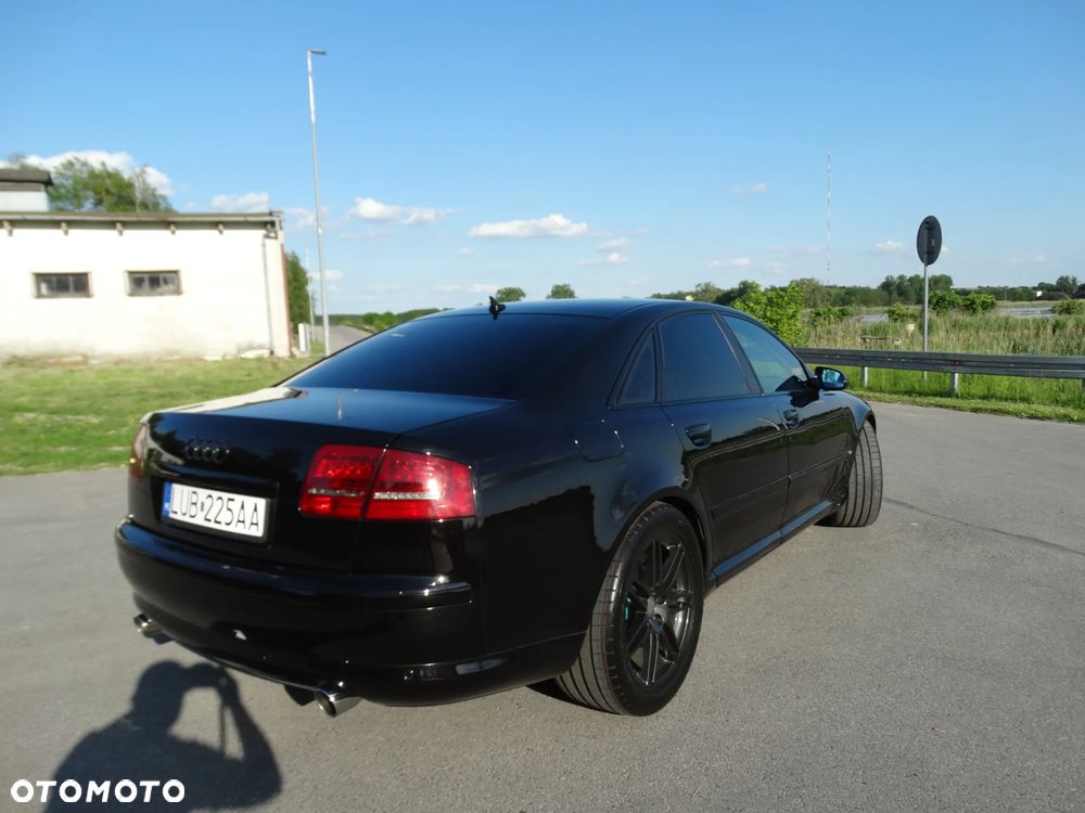 Audi A8 - 4