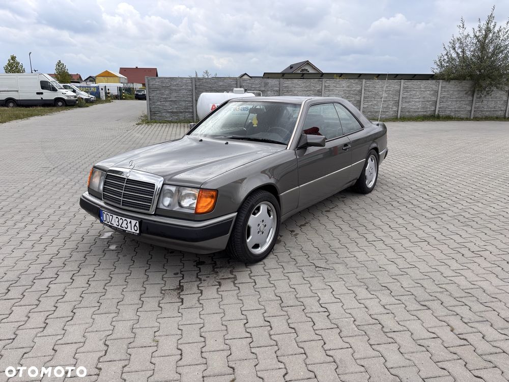 Mercedes-Benz W124 (1984-1993) - 1