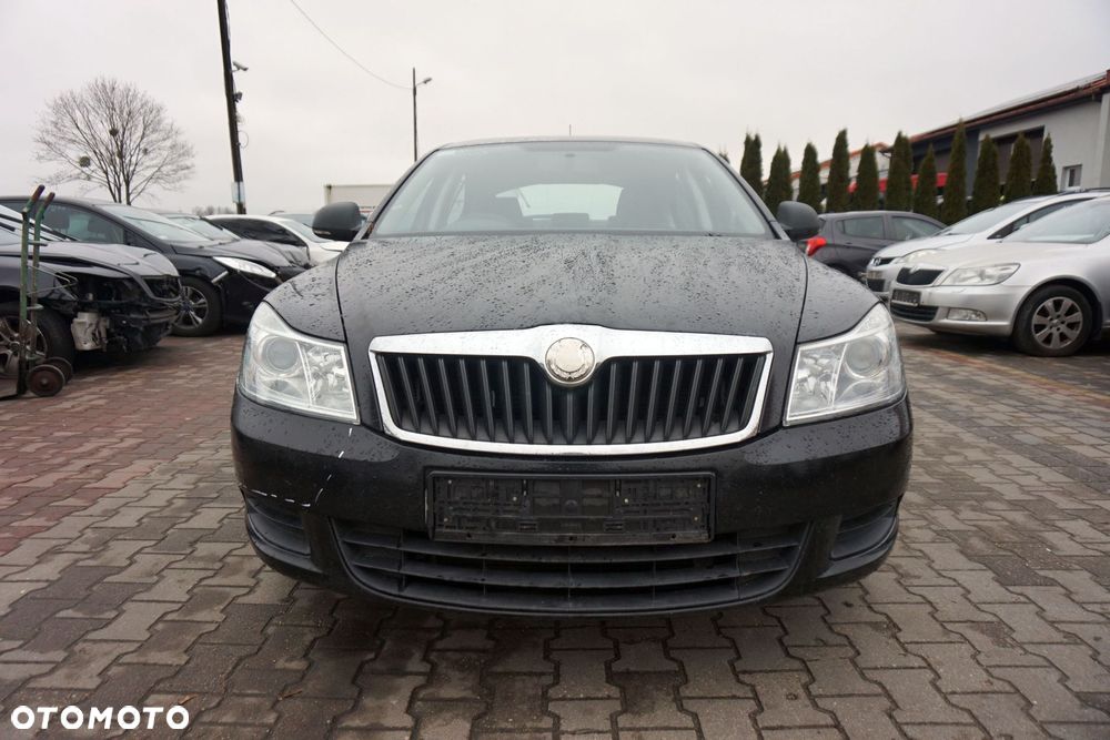 PAS PRZEDNI CHŁODNICE OCTAVIA II LIFT 1.4 TSI  SKODA 2008-2013 - 1