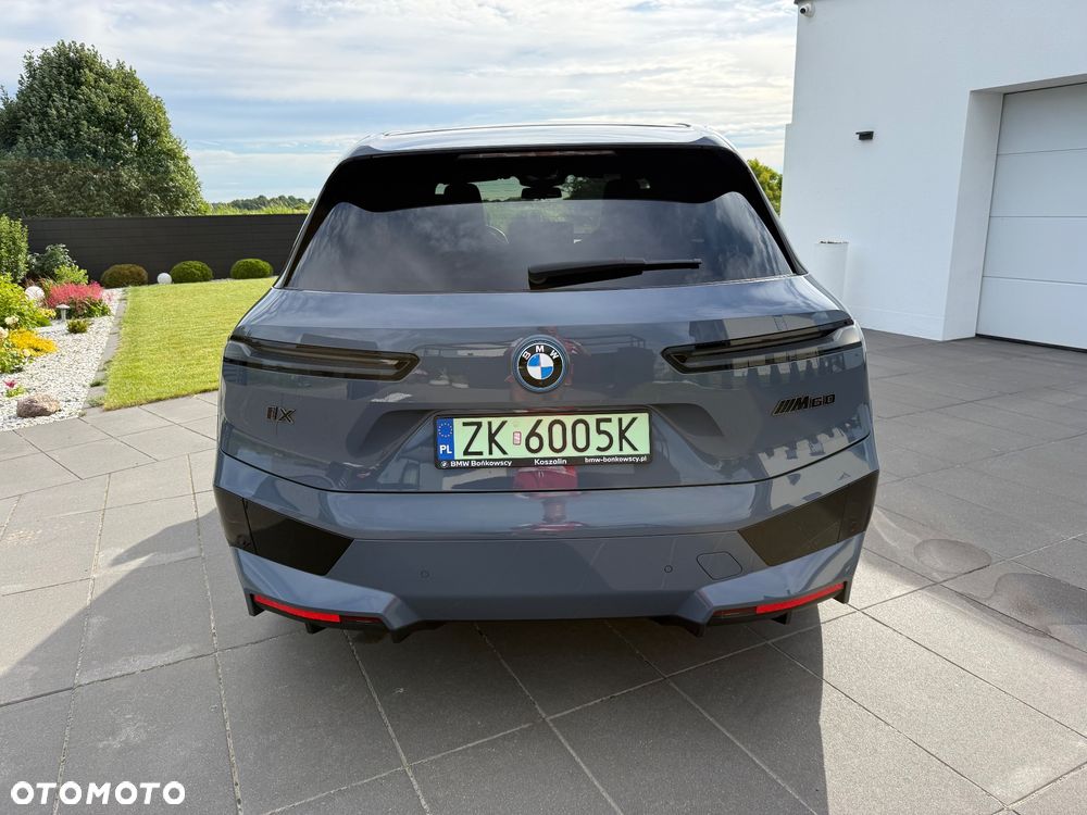 BMW iX - 5