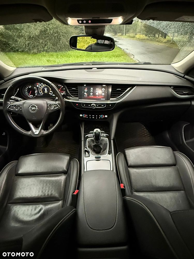 Opel Insignia CT 1.5 T Exclusive S&S - 19