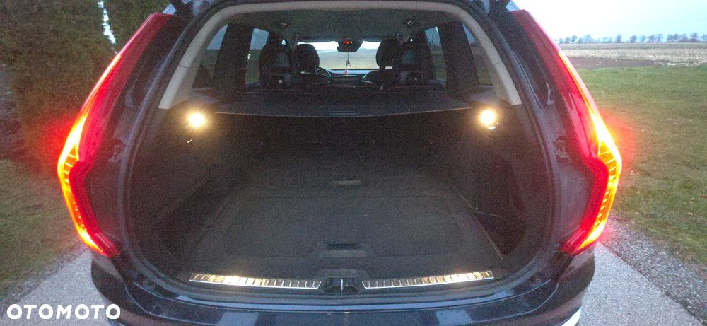 Volvo XC 90 D5 AWD Inscription - 8