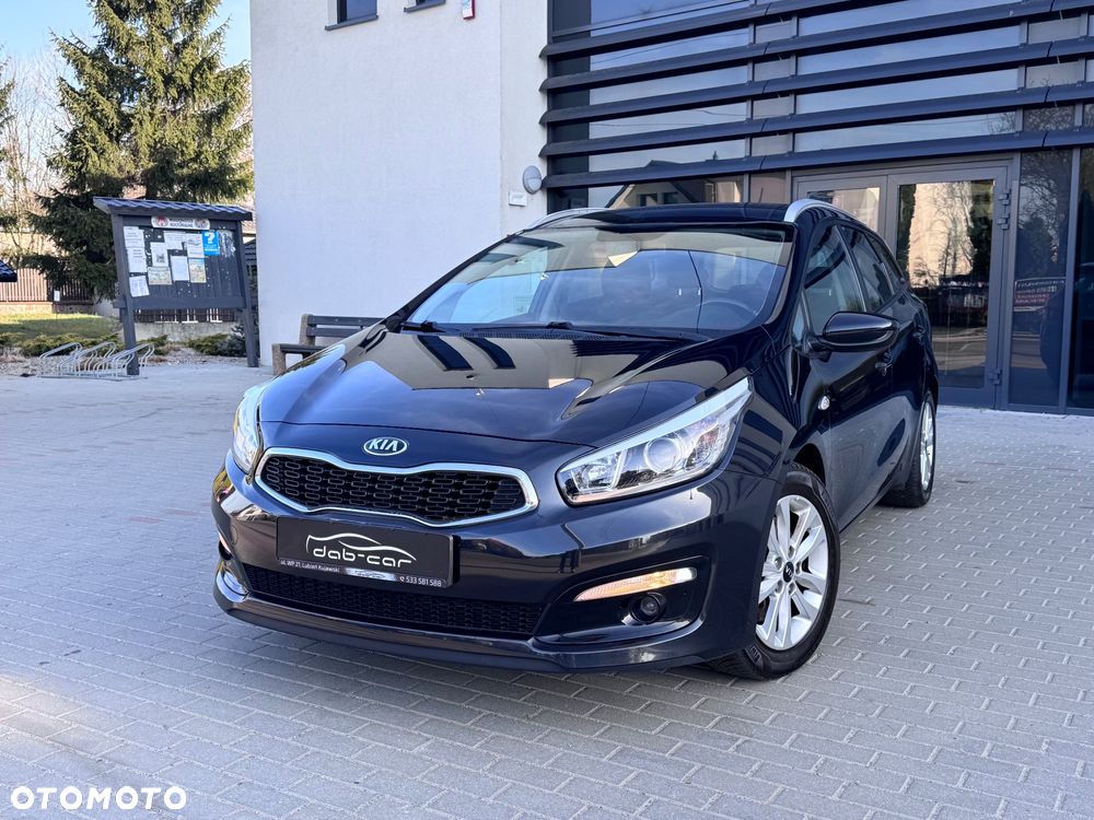 Kia Ceed 1.6 GDI ISG Dream-Team Edition - 9