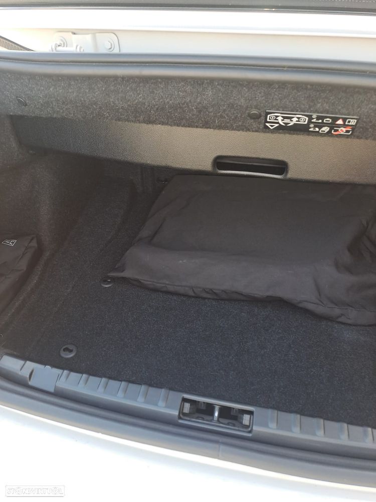 BMW 118 d Pack M - 10