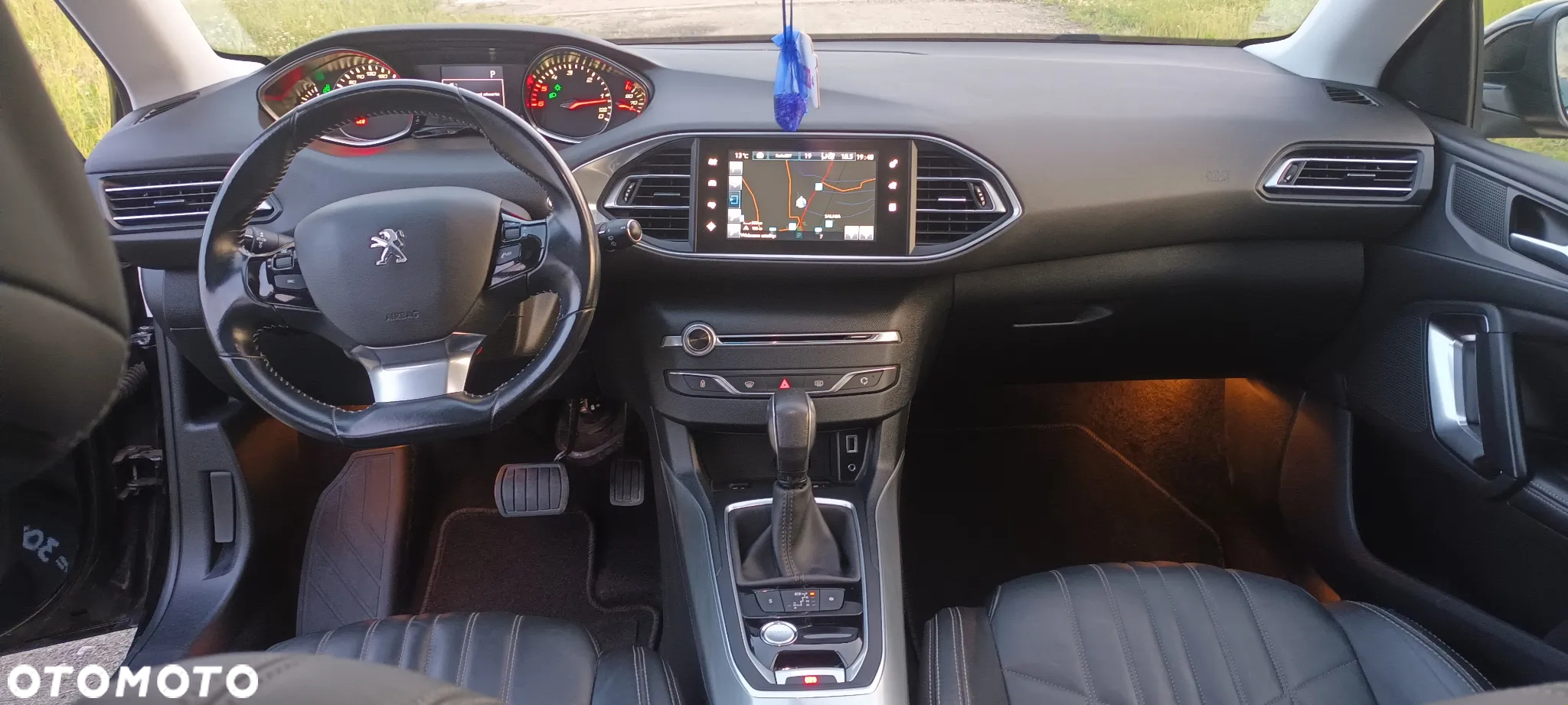 Peugeot 308 SW BlueHDi 120 EAT6 Stop & Start Active Business-Paket - 9