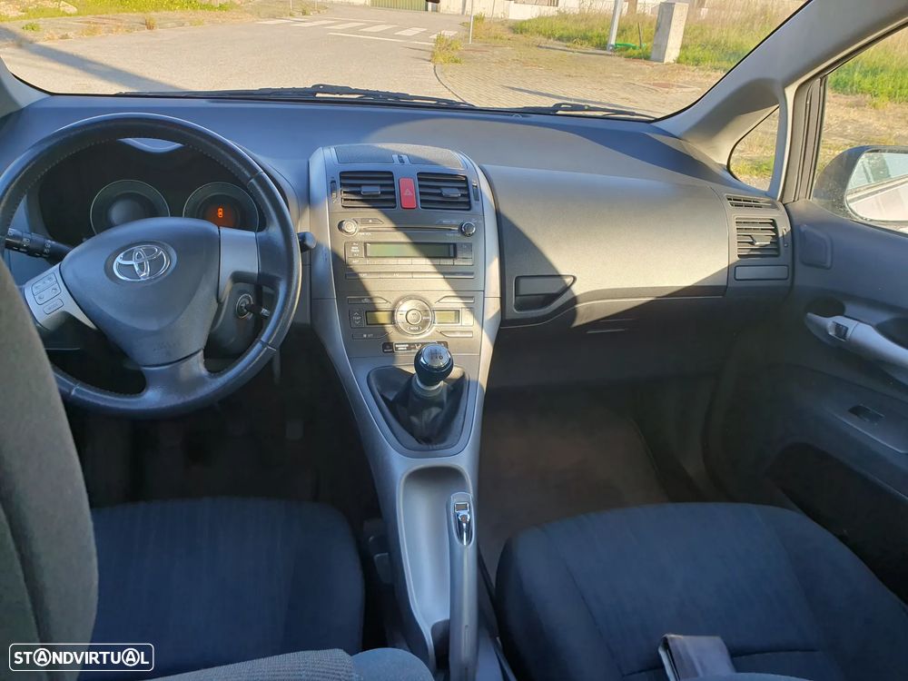 Toyota Auris 1.4 D-4D Gold Edition - 7